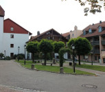 Umgebung, Blick vom Balkon auf den Brunnenplatz